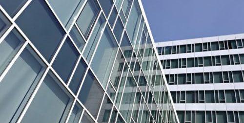 Полузатворен напречен режим на остъкляване