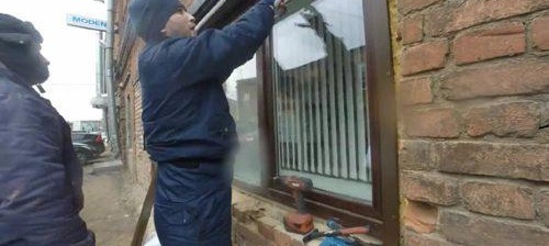 Антивандални щори за прозорци