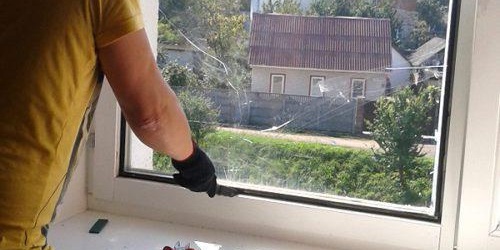 Демонтаж на пластмасови прозорци