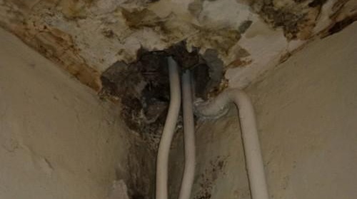 Дупки в близост до щрангове