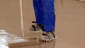 Саморазливни подови материали