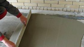 Устройство за саморазливна замазка