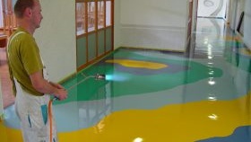 Саморазливни подови материали