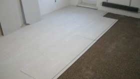 Подова замазка от експандирана глина