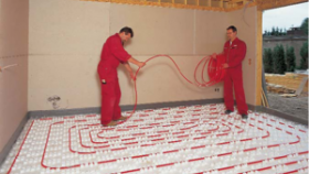 Топъл под на замазка