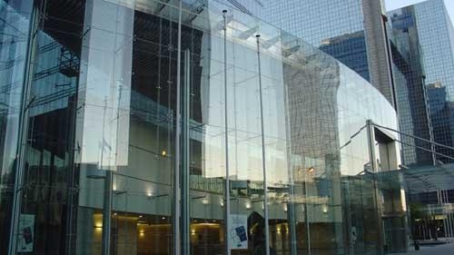 Грегерно-колонно остъкляване на фасадите