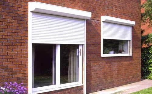 Вътрешни ролетни щори за пластмасови прозорци