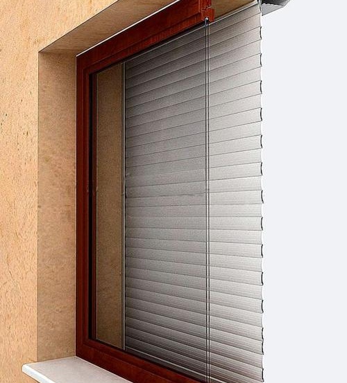 Ролетни щори отвътре