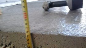 Полагане на бетонна замазка