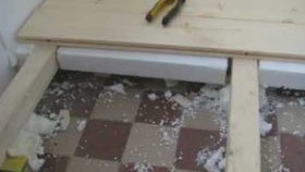 Топъл бетонен под