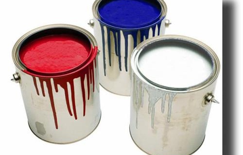 Как да боядисаме пластмасов перваз на прозореца