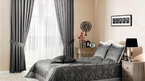 Сиви завеси за спалнята