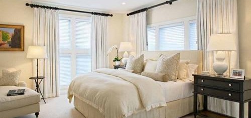 Завеси в бялата спалня