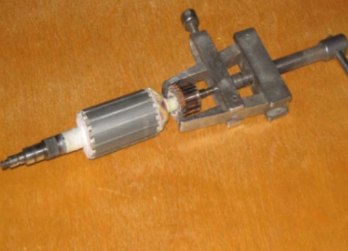 Вторият начин за премахване на колектора и предните части