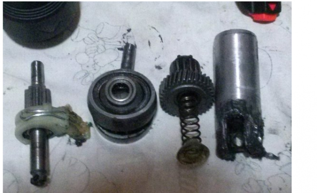 Подробности за възела за предаване на въртящ момент и транслационен момент