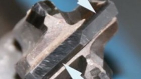 Прилича на остро свредло