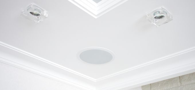 звук на тавана