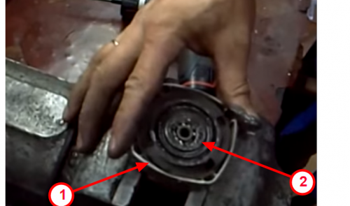 Сваляне на лагера на капака на скоростната кутия