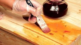 Как да лакираме маса