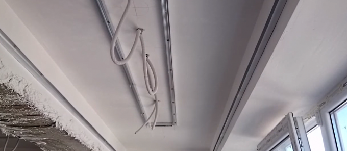 Закрепване на направляващи профили