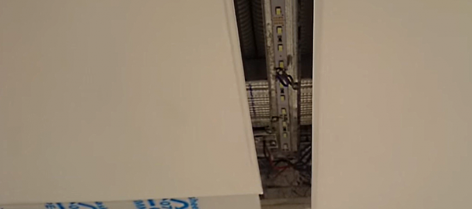 Свързване на LED лентата към електрическата мрежа