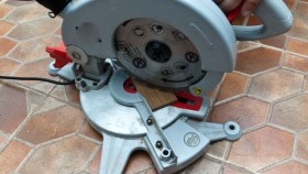 Скосяващ трион за рязане на тави