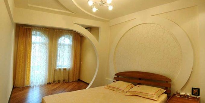 Таван боядисан със стена