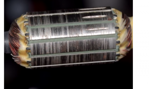 следи от триене, когато лагерът се разпада на ротора