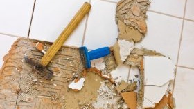 премахване на стари плочки