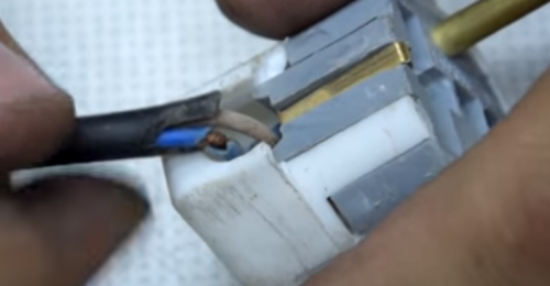 повреда на захранващия кабел