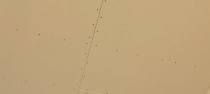 Рамката от метални профили е обшита с гипсокартон