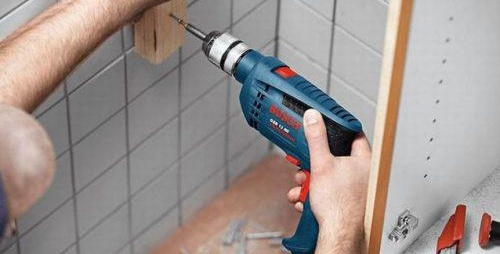 как правилно да пробивате плочки