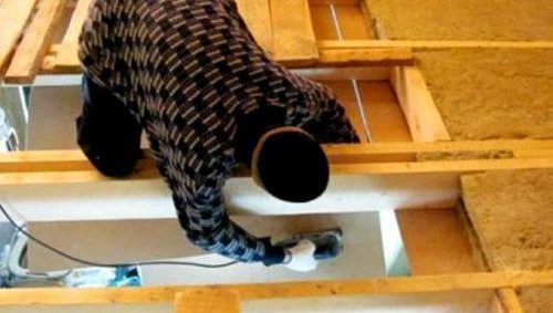 Етаж в мансарда