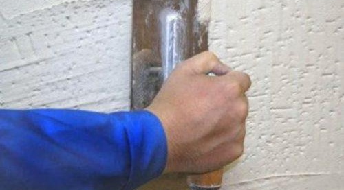 текстурирано покритие върху изолация