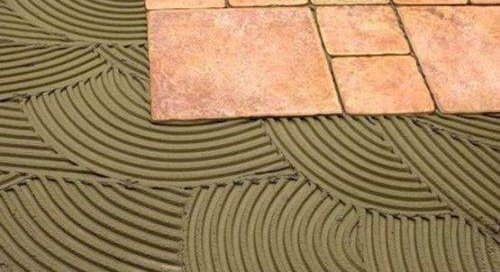 циментово лепило за плочки