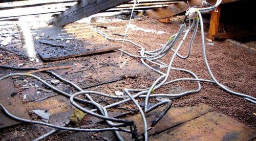 окабеляване на тавана