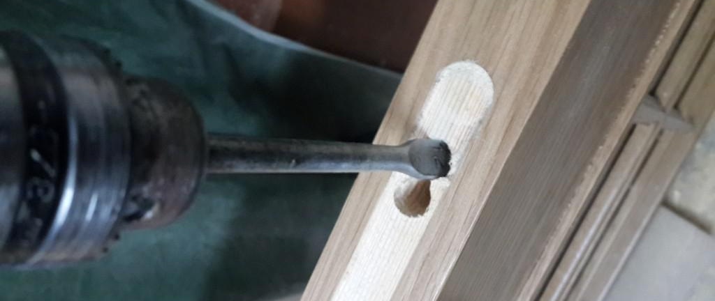 режеща брава с фреза