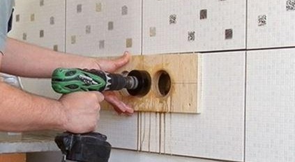 как се пробиват плочки