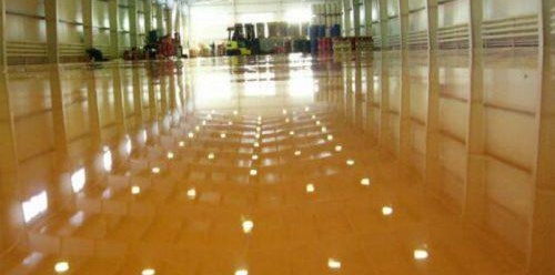 саморазливен под от метален метакрилат