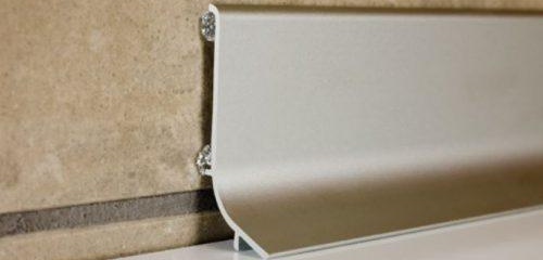 алуминиев цокъл под