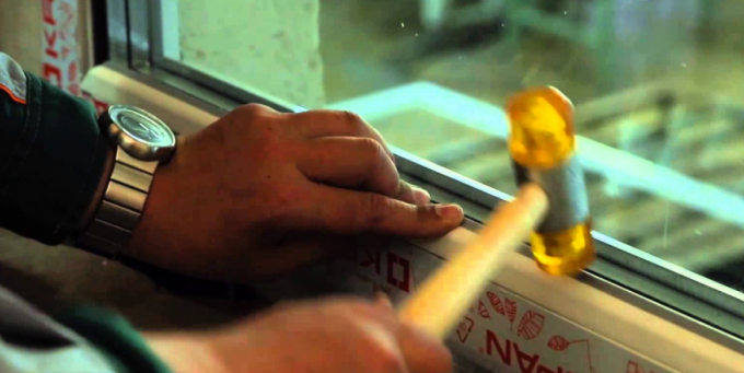 Как сами да премахнете прозорец с двоен стъклопакет от пластмасов прозорец