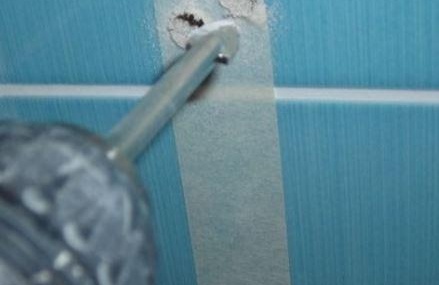 пробиване на плочки с бормашина