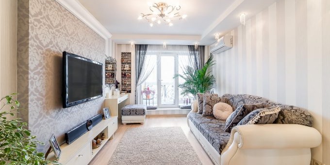 тапет на стената с противоположна шарка