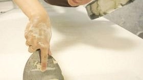 Залепете добре стените