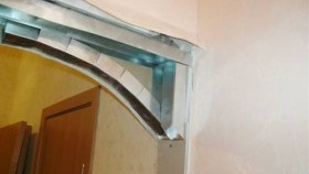 метална рамка арка