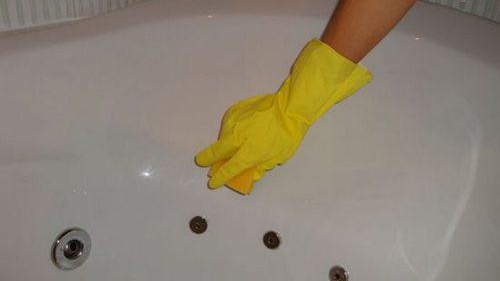 Как да почистите вана от ръжда