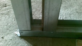 Допълнителна опора за вратата