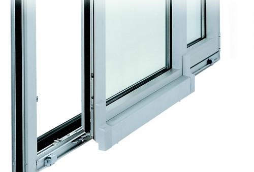 двойно окачен пластмасов прозорец