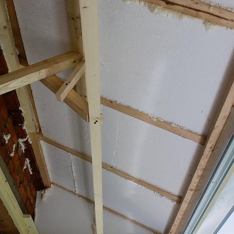 Монтаж на покрив на балкон