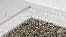 Покриваме GVL листове за суха замазка с лепило снимка